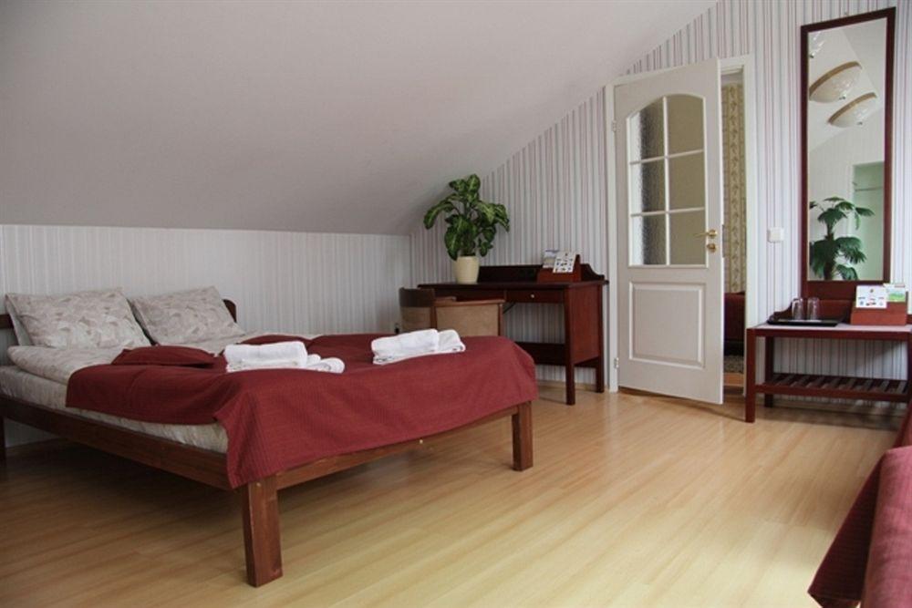 Humala Guest House Талин Екстериор снимка