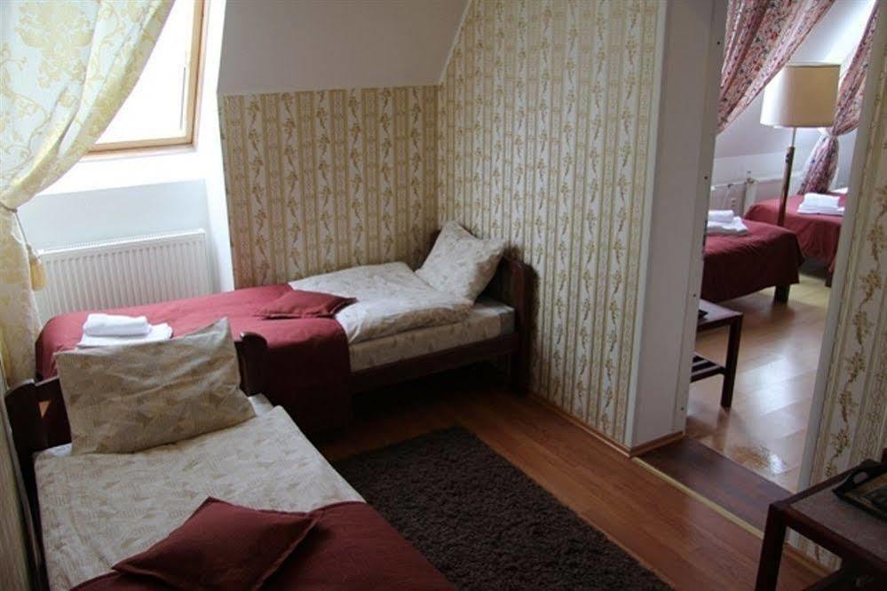 Humala Guest House Талин Екстериор снимка